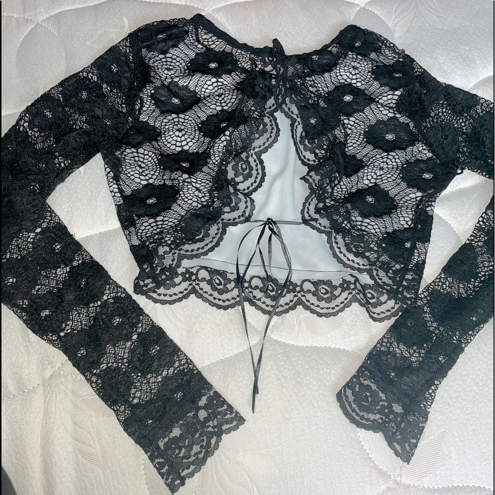 Women’s Black and White Charlotte Russe Crop Top